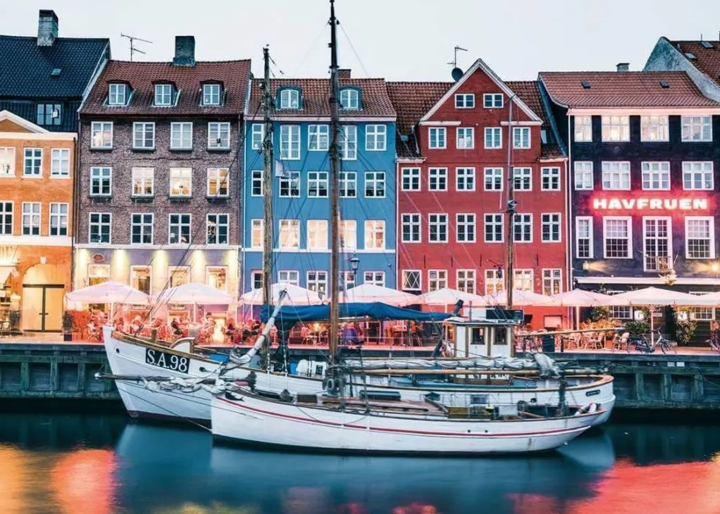 Ravensburger 1000 Pieces* - Copenhagen - 1000 Piece Jigsaw Puzzle